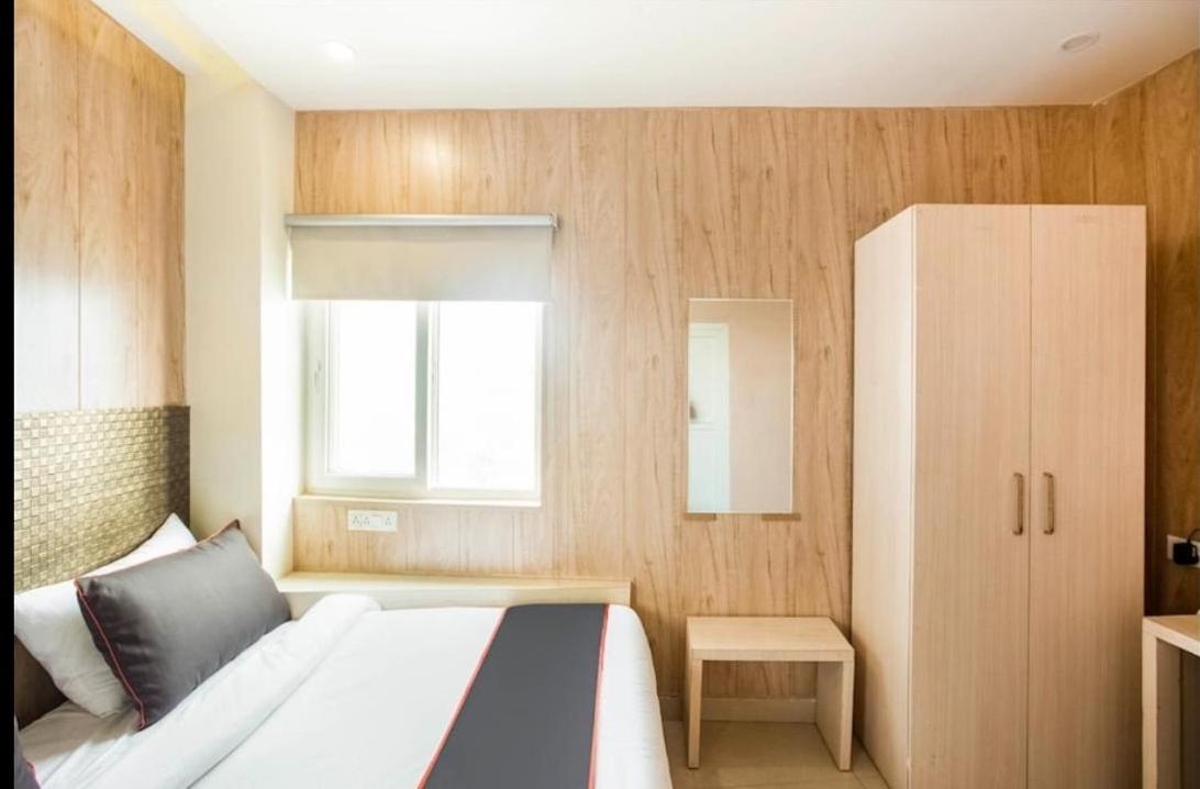 Hotel Ratana International