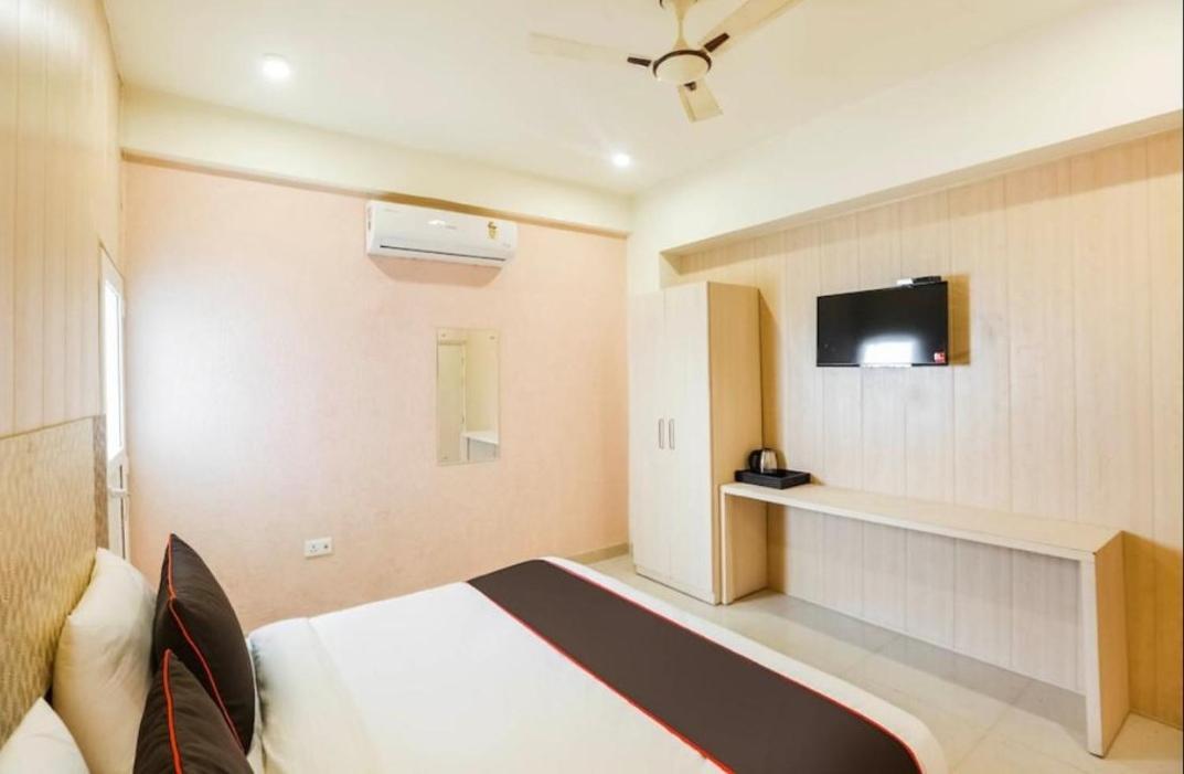 Hotel Ratana International 3*