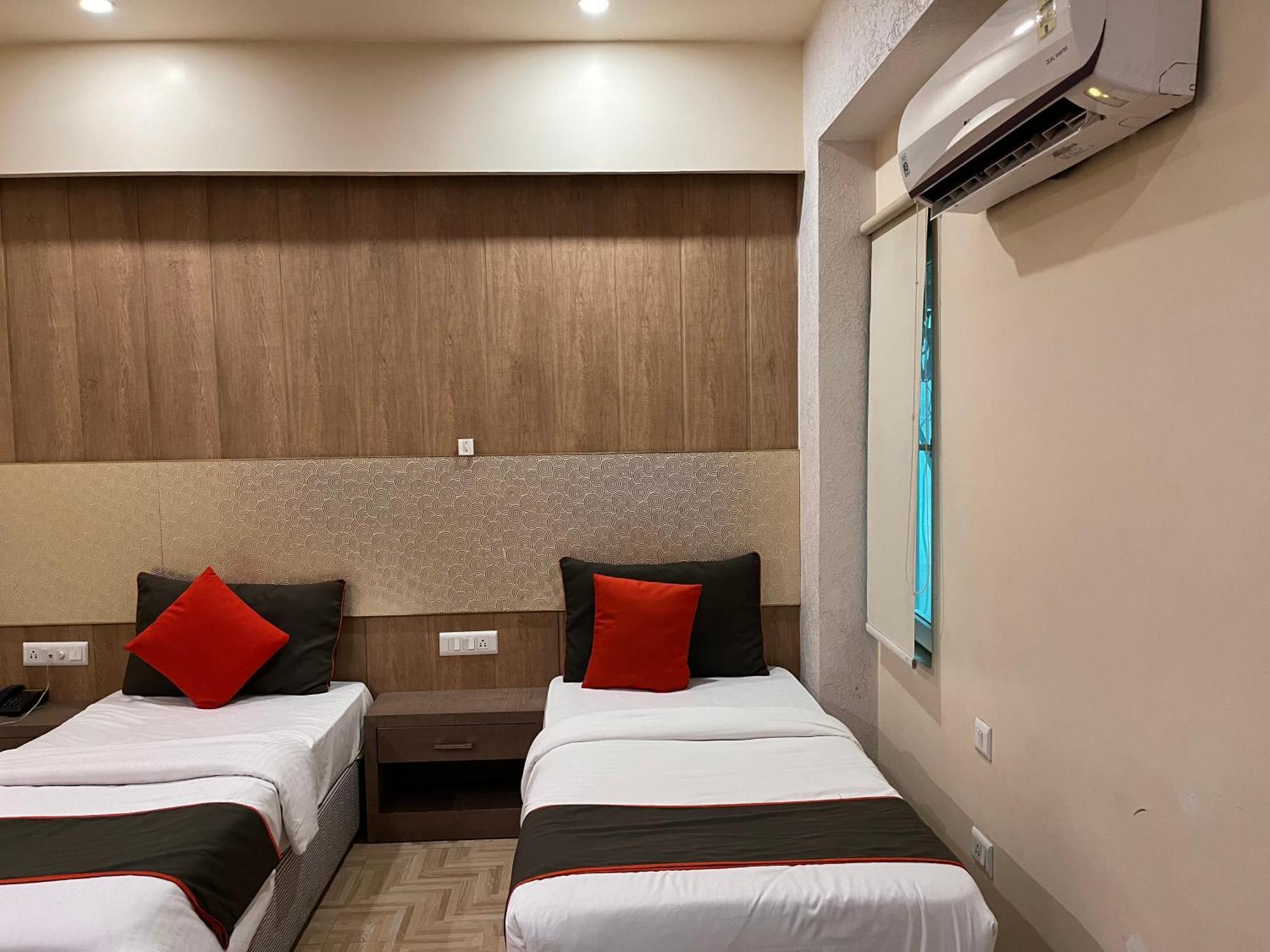 Ratana International Hotel 3*